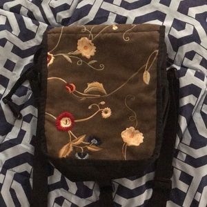 Reign Vermont Adjustable Travel Crossbody Bag